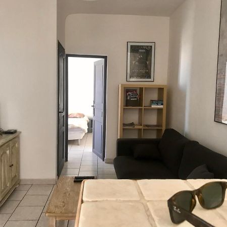 Réveil vue sur les Arènes Appartamento Arles Esterno foto
