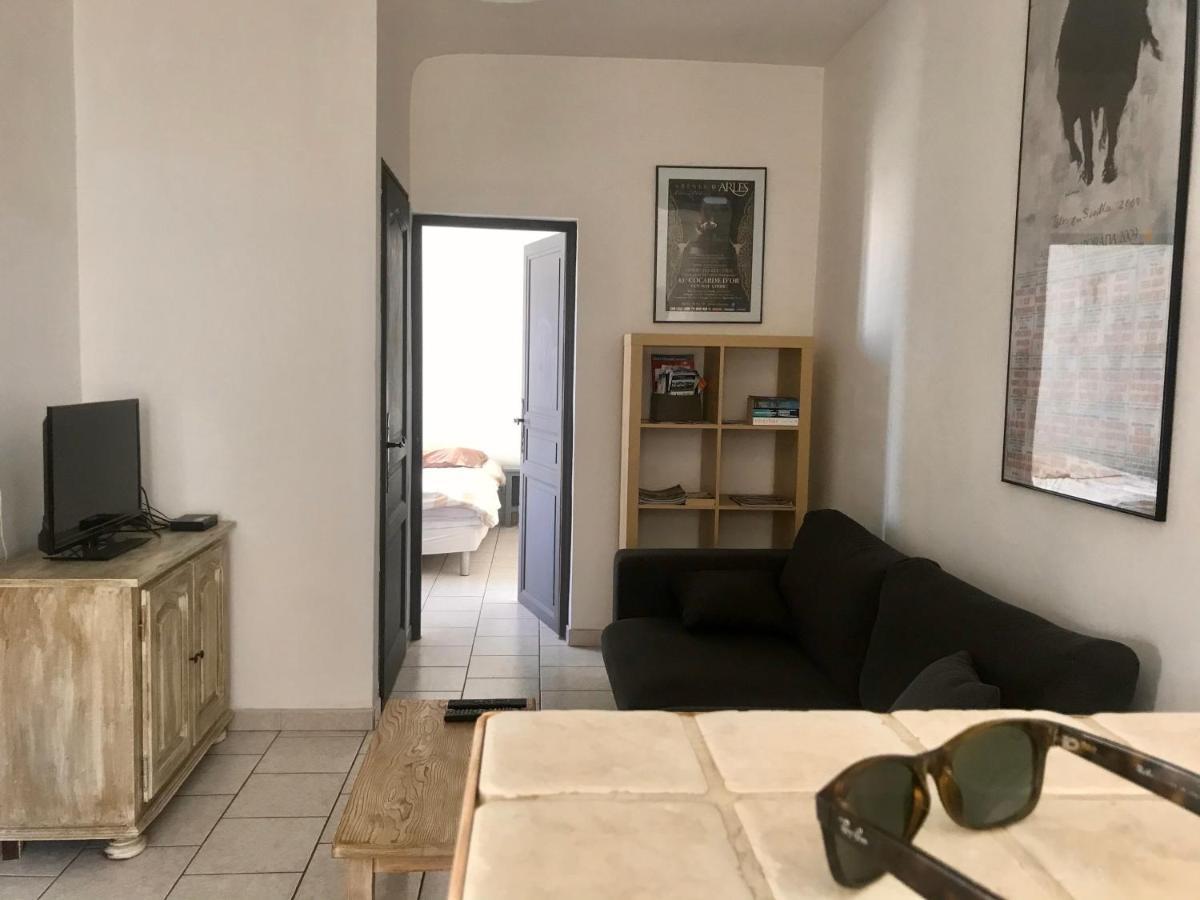 Réveil vue sur les Arènes Appartamento Arles Esterno foto
